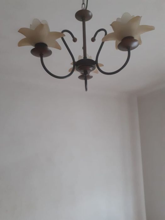 Oportunidade: Conjunto de mobiliário e candeeiros