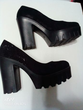 Туфли женские чёрные