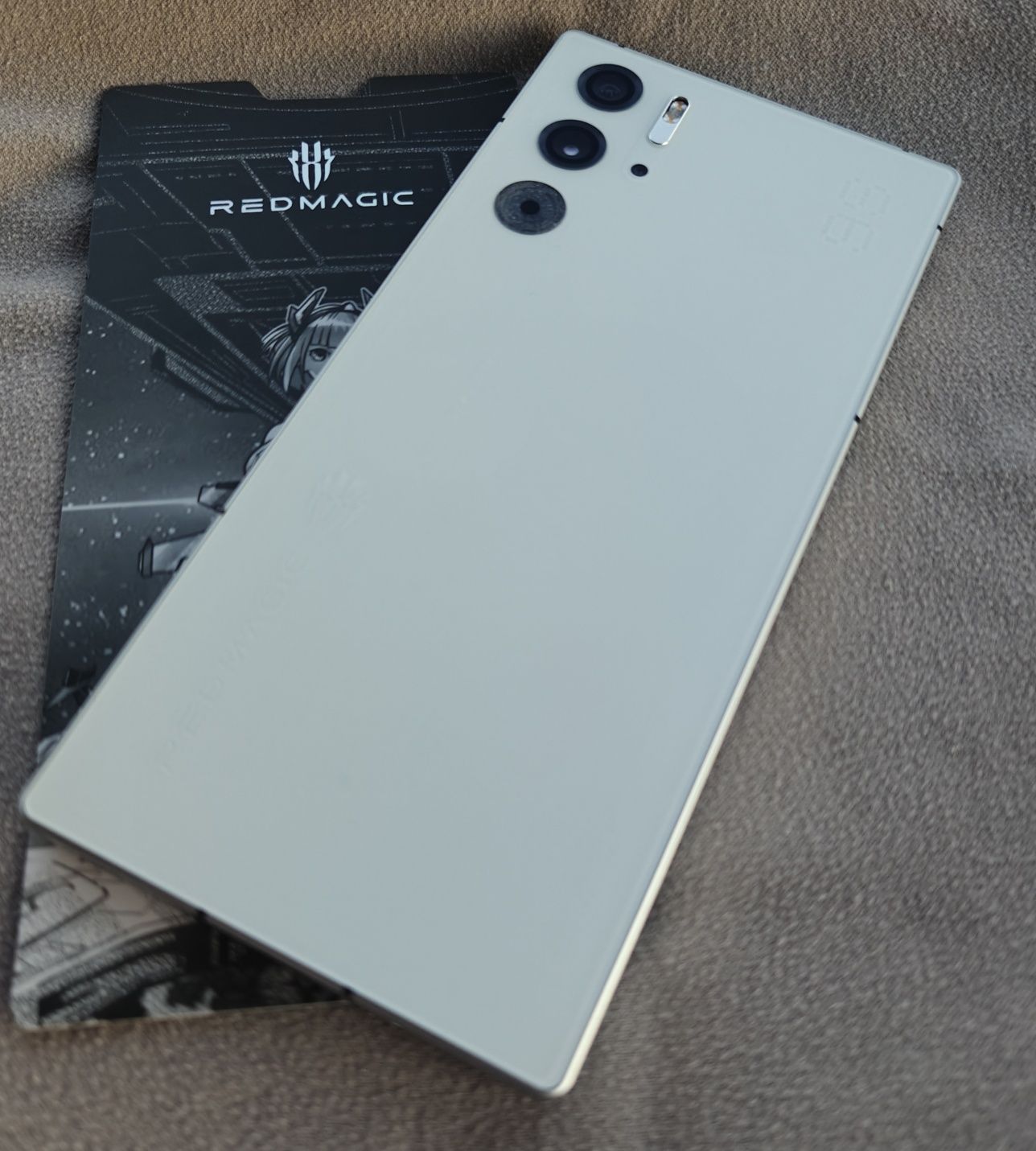 Redmagic 9s Pro 12/256GB biała gwarancja 3x etui