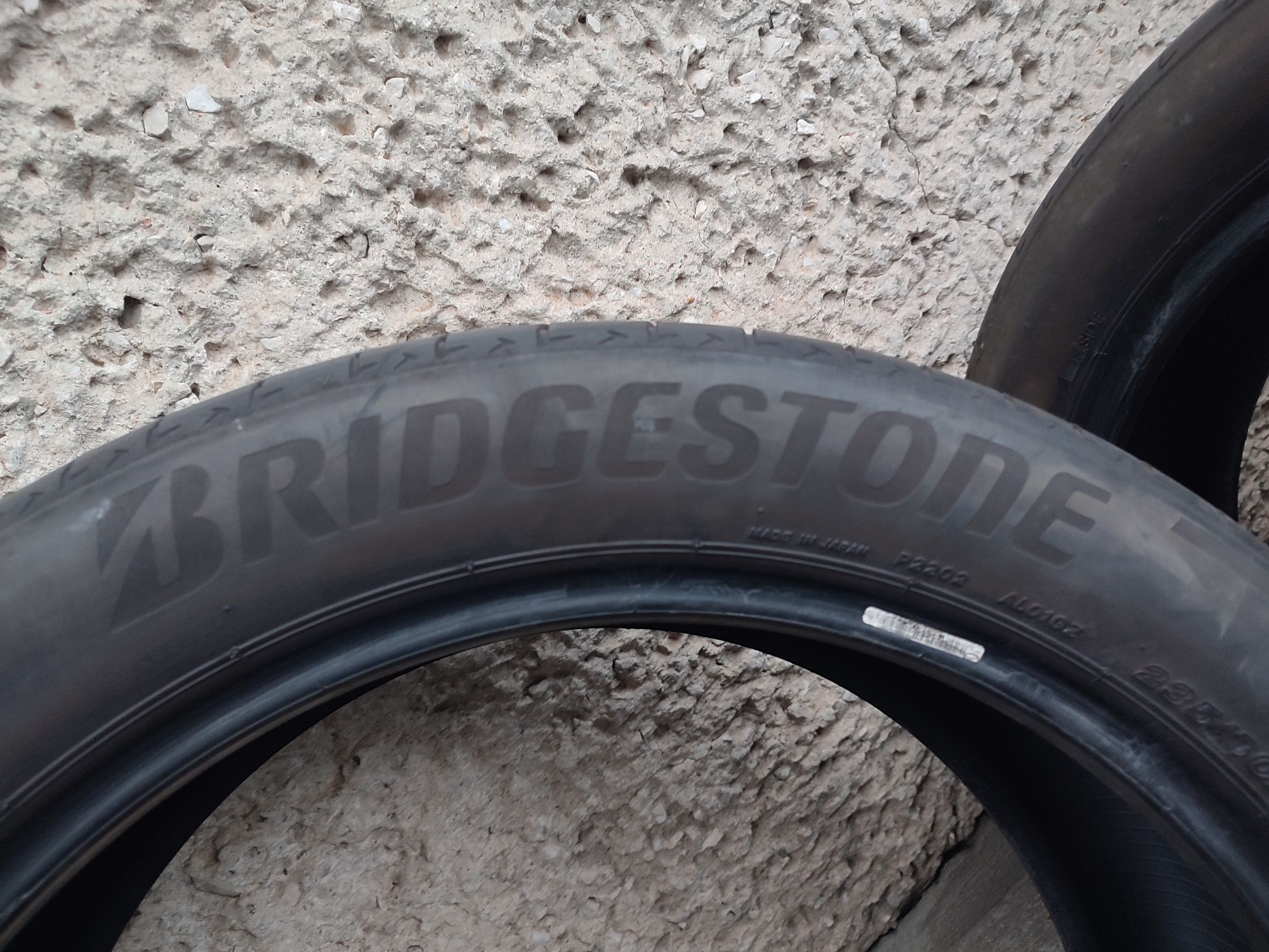 Dwie opony Bridgestone Alenza001 235/50/20 100W