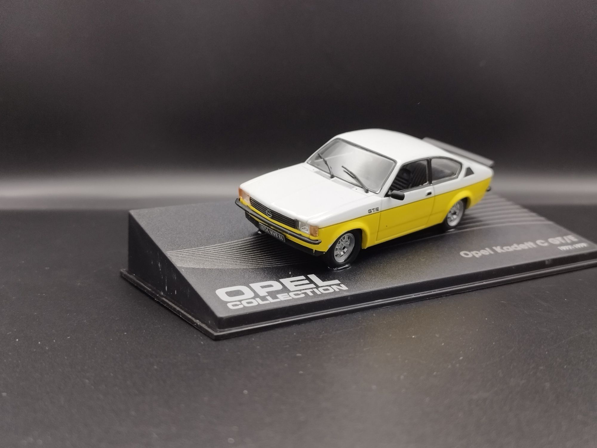 1:43 Opel Collection Kadett C  GT/E model używany