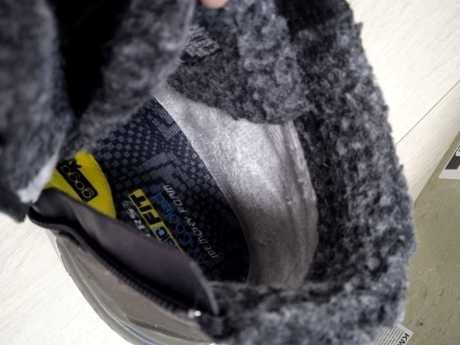 Зимові черевики Skechers водостійкі, р.42,44