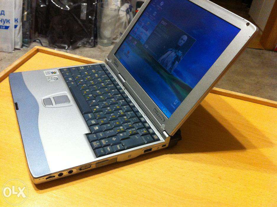 Ноутбук Fujitsu-Siemens LifeBook B-2131