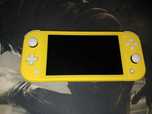 Ігрова приставка Nintendo Switch Lite з картою пам'яті на 64гб