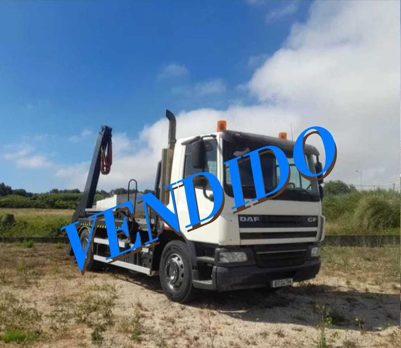 Camião DAF Contentores