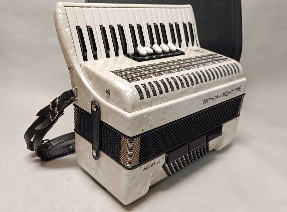 Akordeon Weltmeister Achat 72 bas