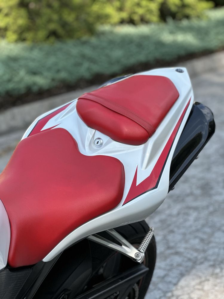 Yamaha R1 ИДЕАЛ