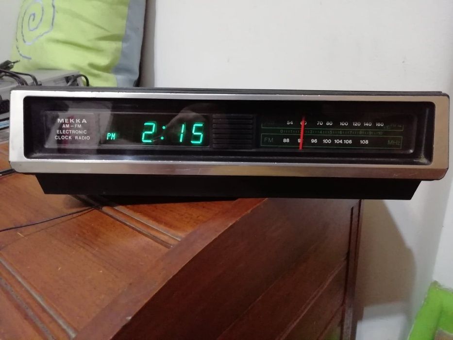 Mekka Electronic Clock Radio FS-3112