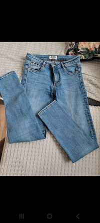 Spodnie damskie jeansowe S 36 Zara