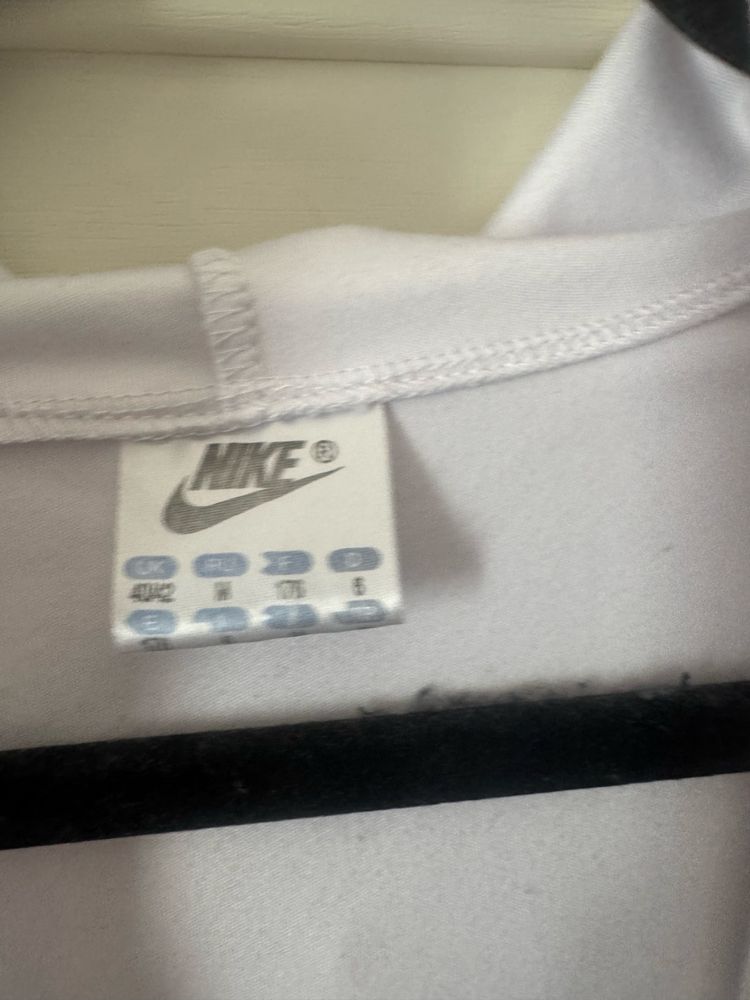 Nike жіноча олімпійка S