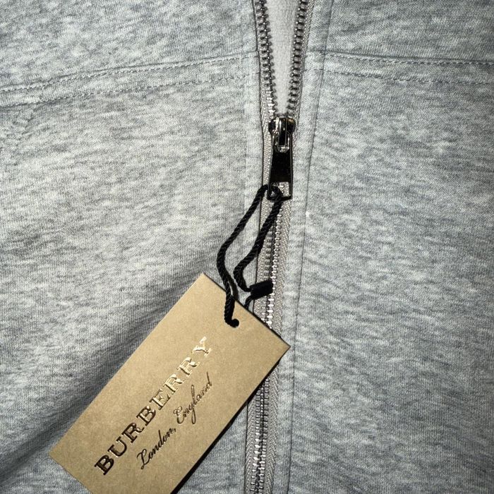 Buza Burberry Zip