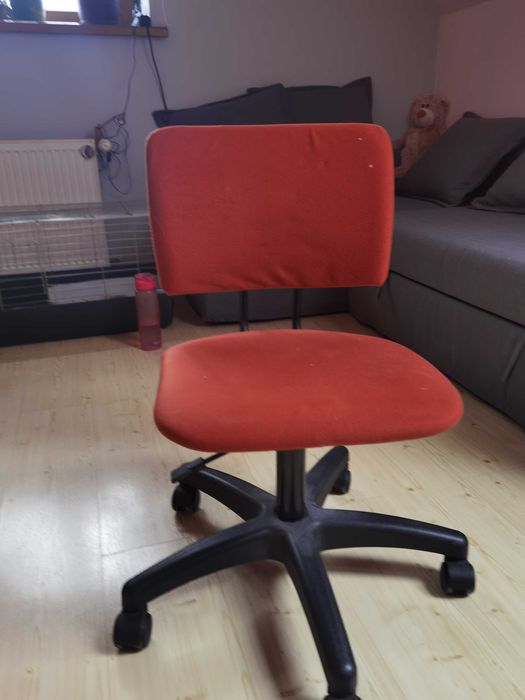 krzesło biurkowe