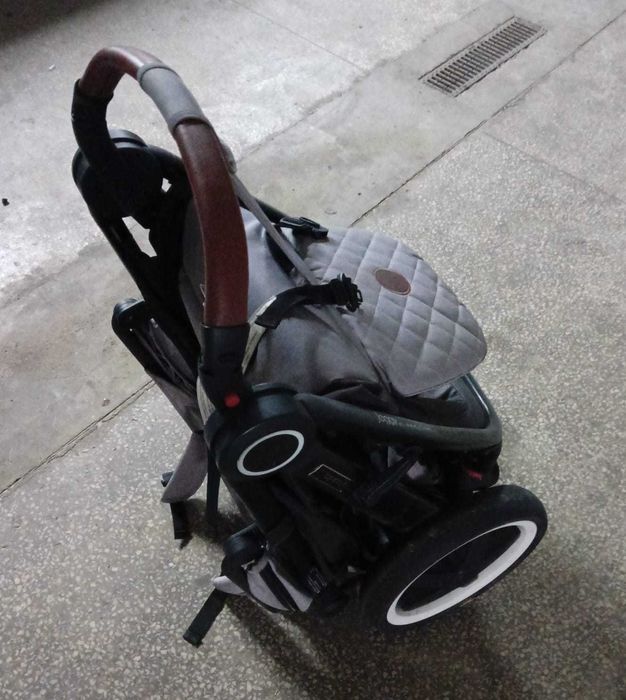 Sprzedam wózek spacerowy coletto joggy