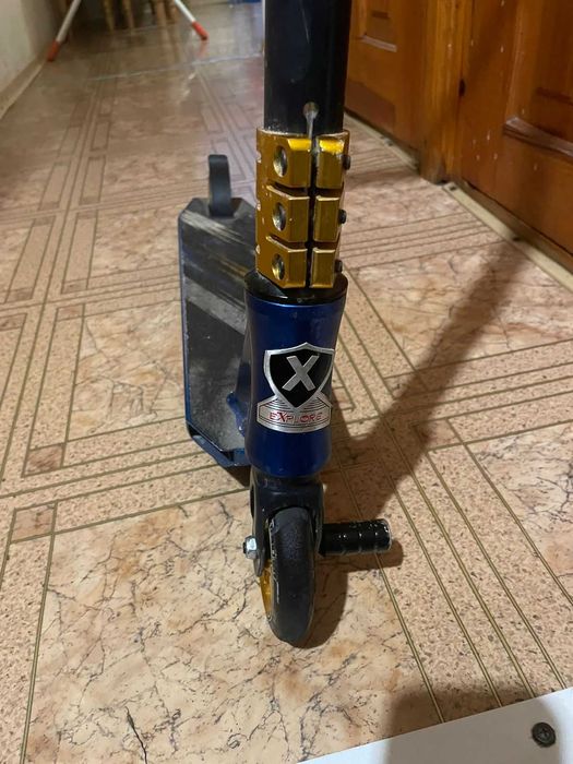 Продам недорого самокат трюковий Explore