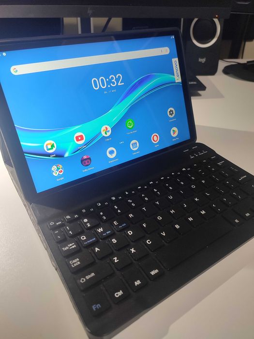 Tablet Lenovo M10 + skórzane etui z klawiaturą magnetyczną bluetooth