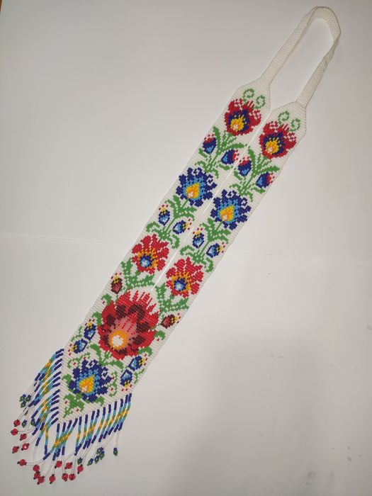 Вироби з бісеру:брошки,гердани