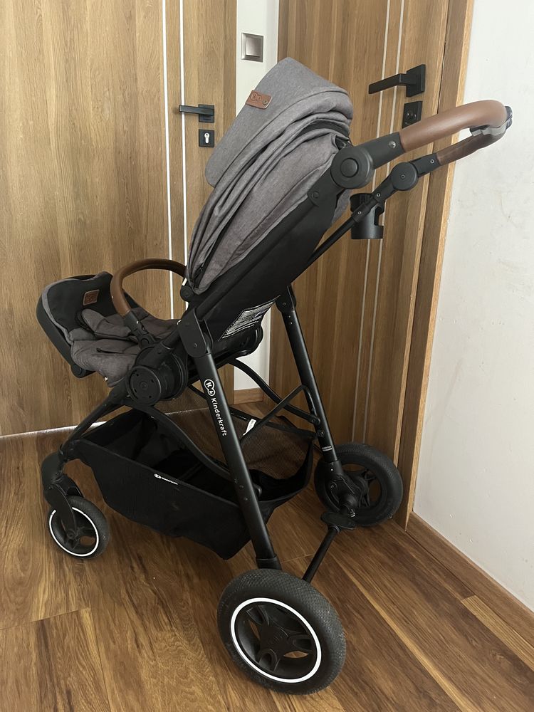 Kinderkraft wózek spacerowy - gratis Pojemnik na napój