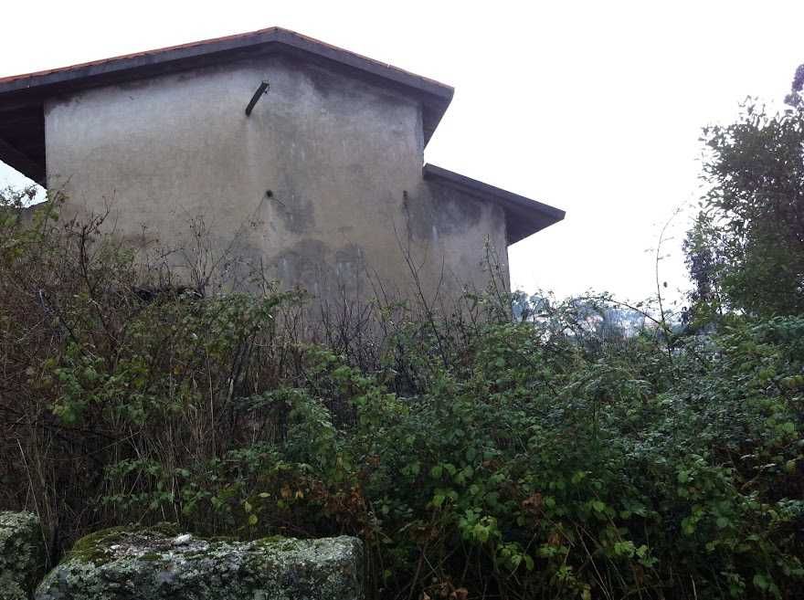 moradia t4 em construcao em lugar de folgosa  parada de todeia