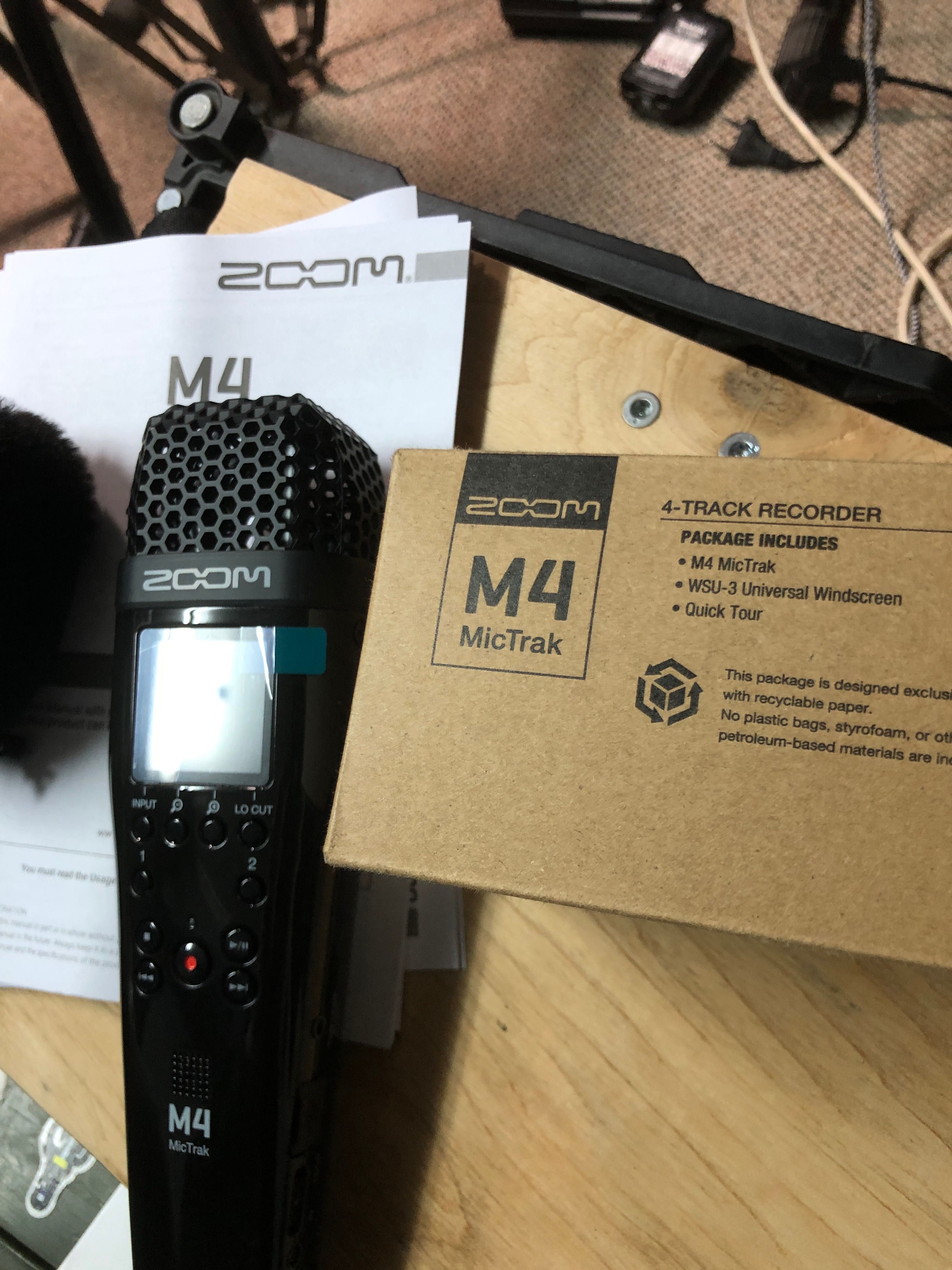 32 bitowy 4 kanałowy rejestrator audio Zoom Mictrak M4 z TC