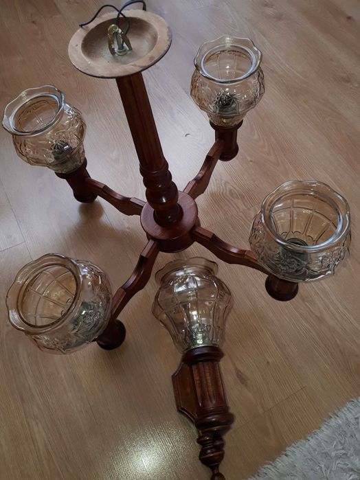 Sprzedam żyrandol drewniany