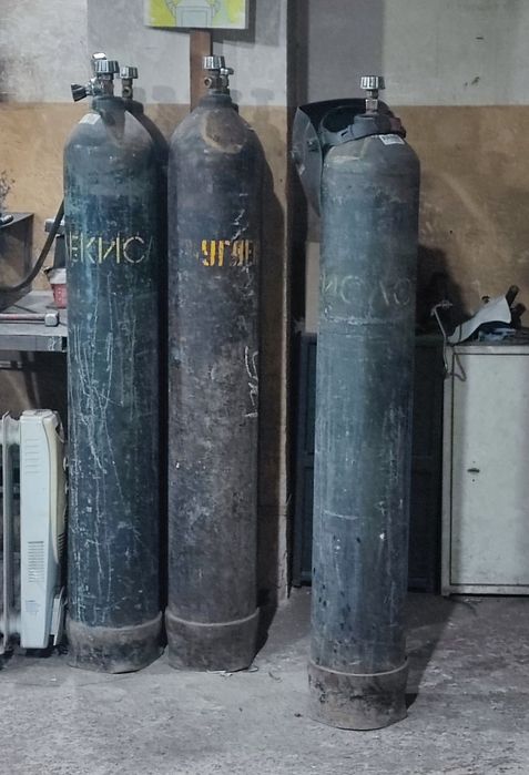 Продам, балон вуглексилота (пустий), 40л, 3 шт.