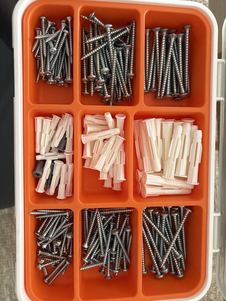 Caixa com parafuso - Ikea