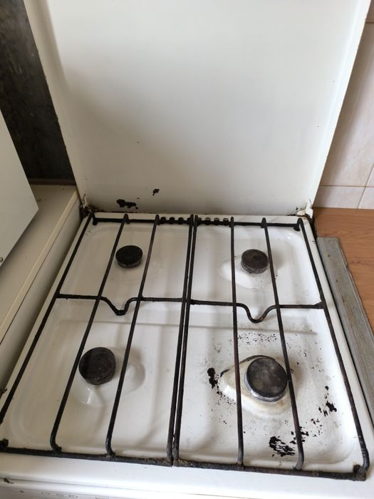 Продам газовую плиту