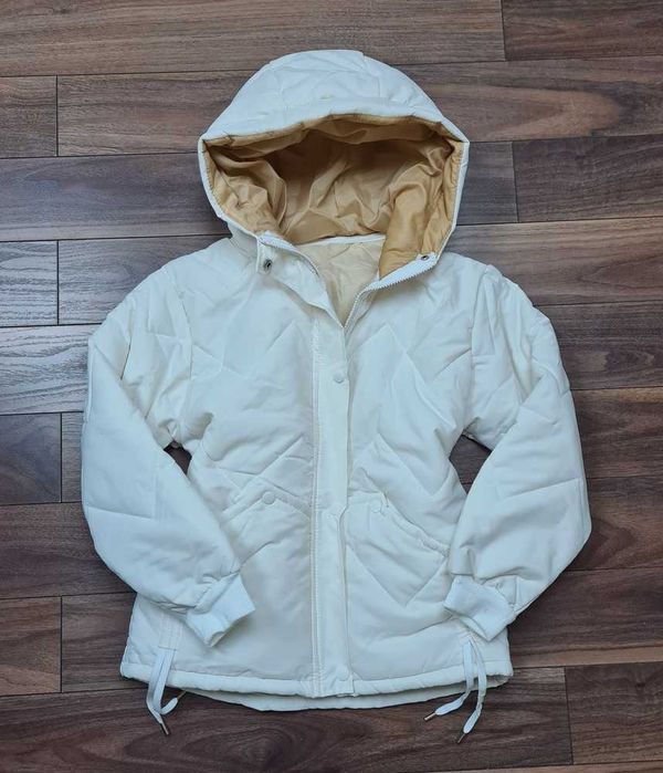 Biała pikowana kurtka ocieplana kaptur S