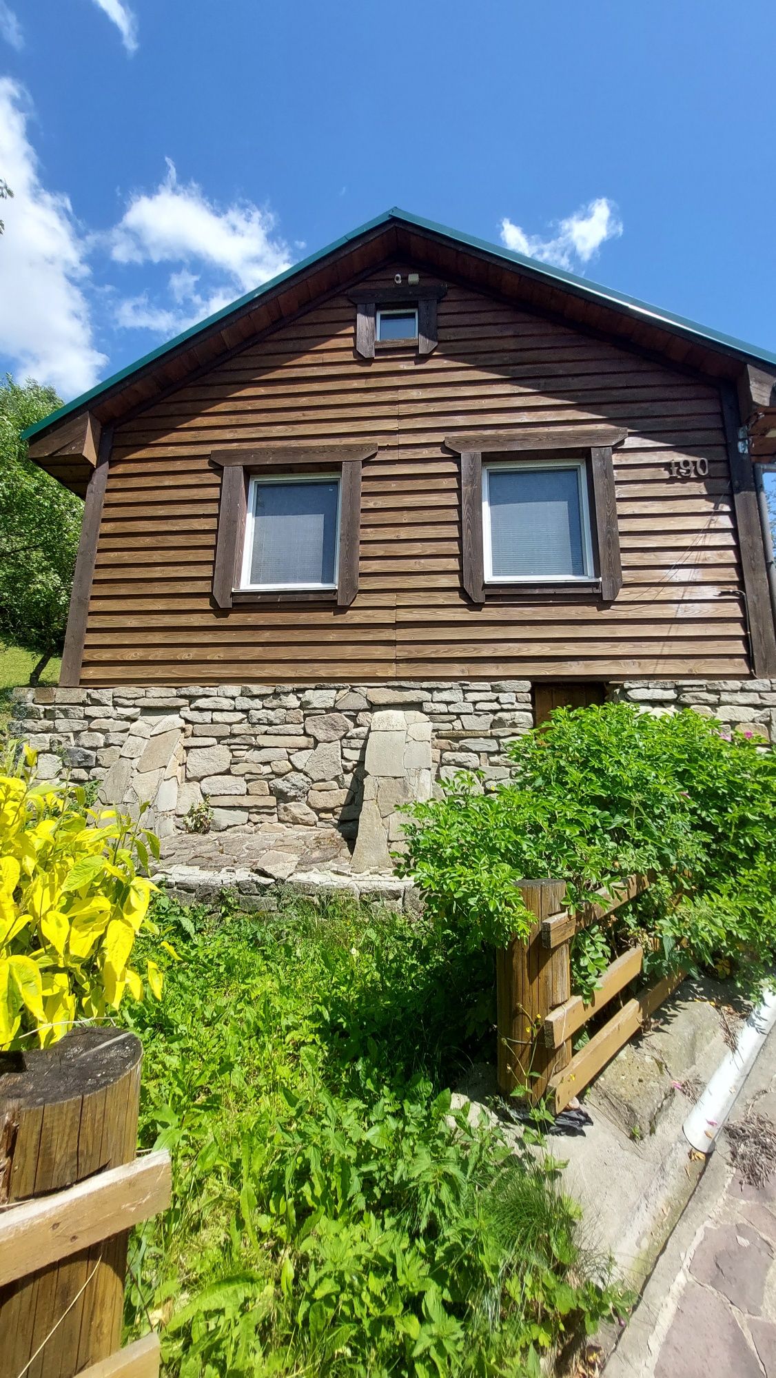 Без комісії,  Будинок 78 кв. м. в Карпатах