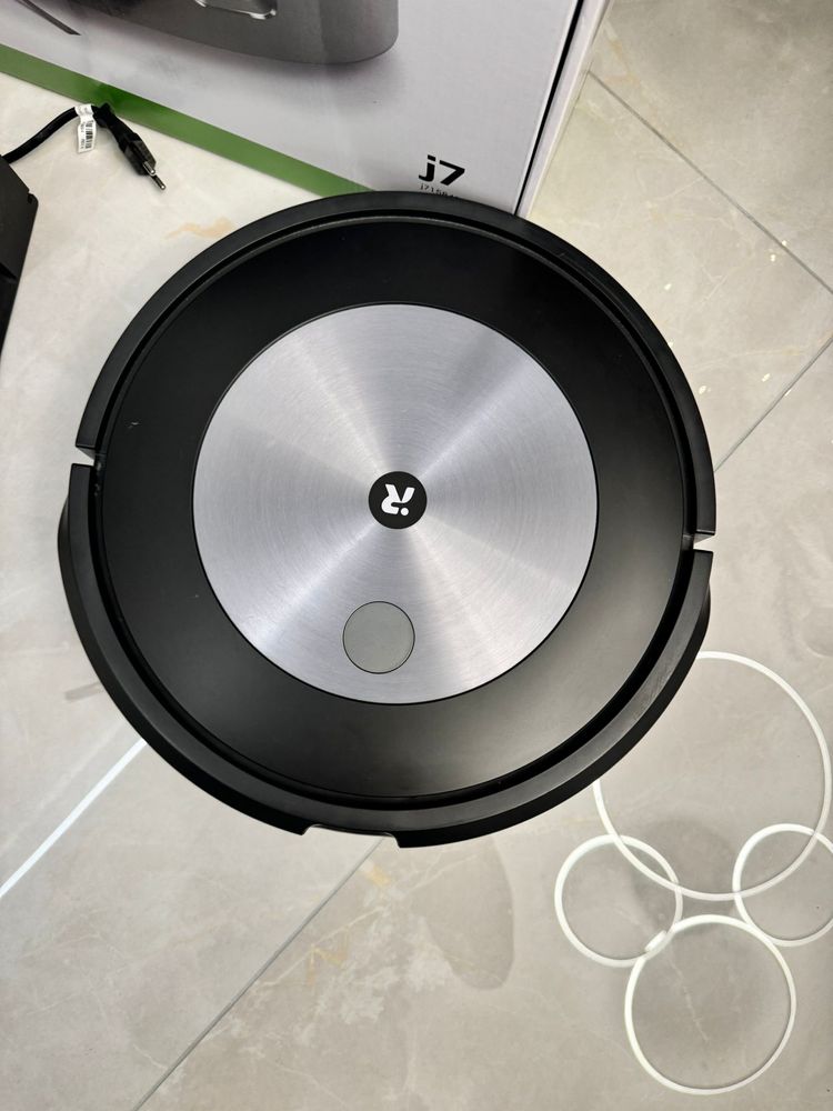 iRobot Roomba J7 jak nowy