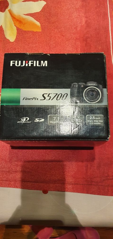 Продам фотоаппарат fujifilm состояние хорошие