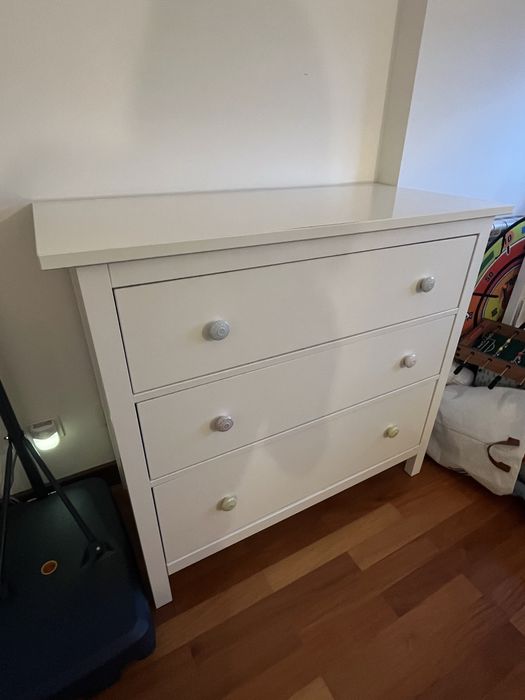 HEMNES - Cómoda c/3 gavetas, velatura branca, 108x96 cm