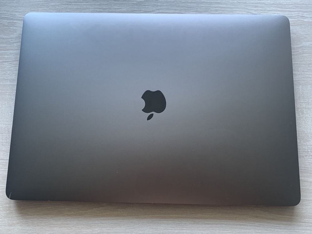 Apple Macbook Pro Retina 15.4 i7 2.9ghz 16gb 512ssd MPTT2 2018