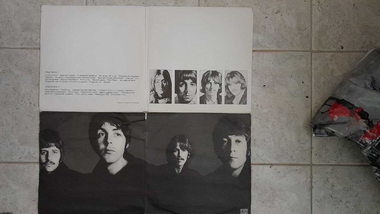 Виниловая пластинка: The Beatles ,John Lennon,Paul McCartney .