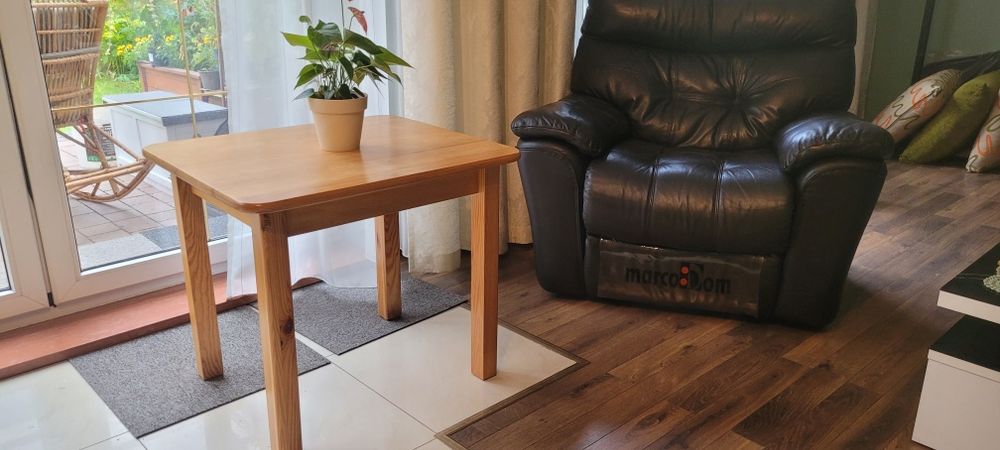 Stolik sosnowy 60x70