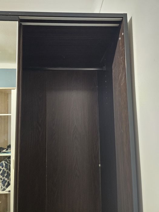 Ikea roupeiro com espelho