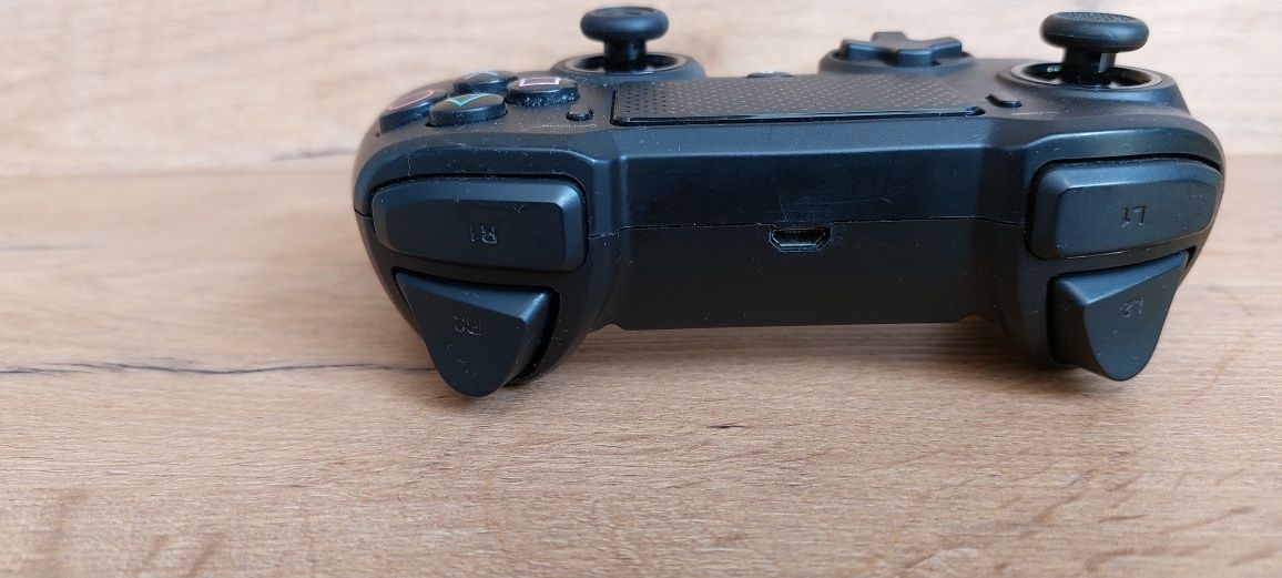 Kontroler Nacon BB4487 PS4 PAD