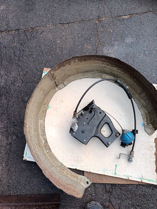 Wyciągarka do koła dojazdowe do Forda