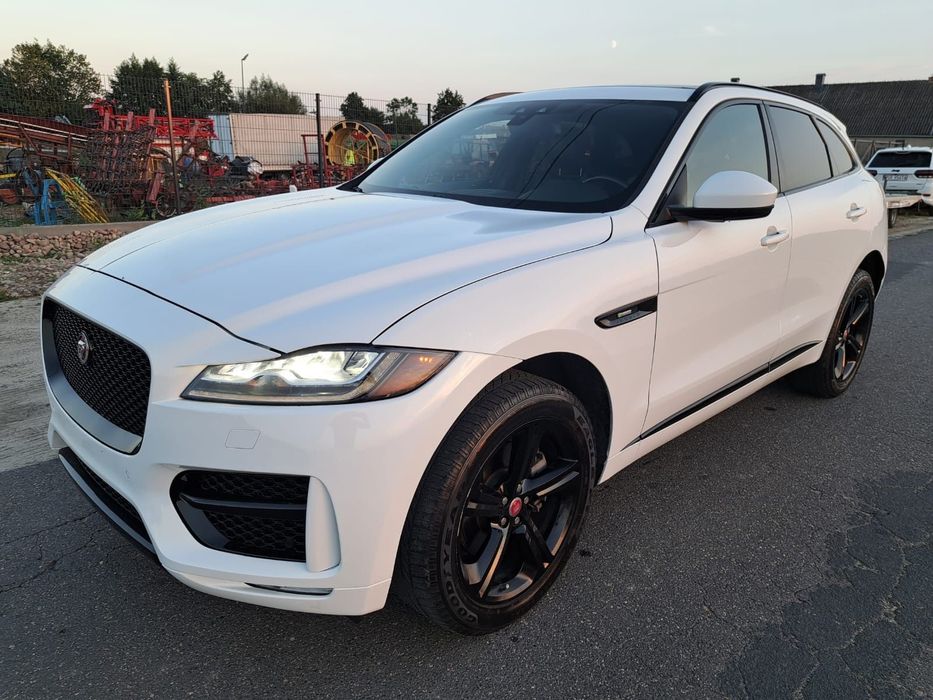 Jaguar F-Pace