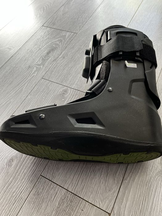 Orteza krutki but marszowy