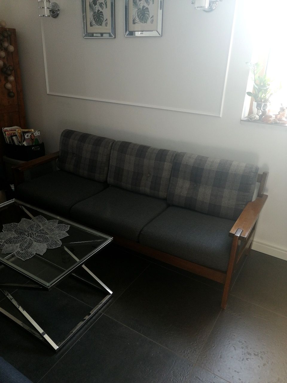 Sofa w kratę w angielskim stylu