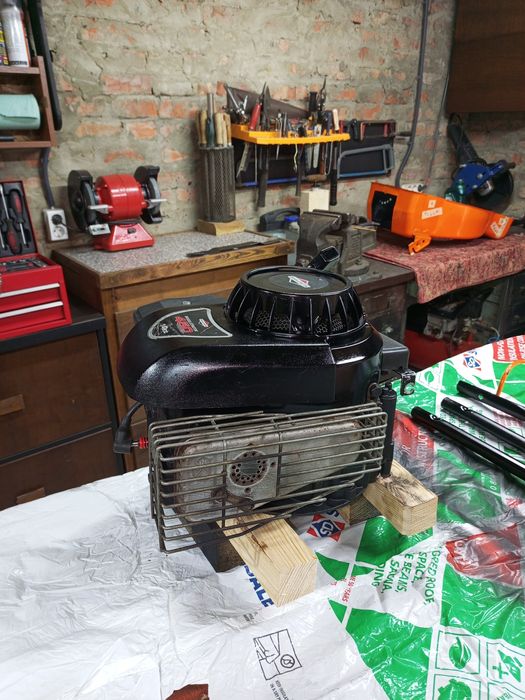 Двигатель для газонокосилки Бриггс Страттон 450