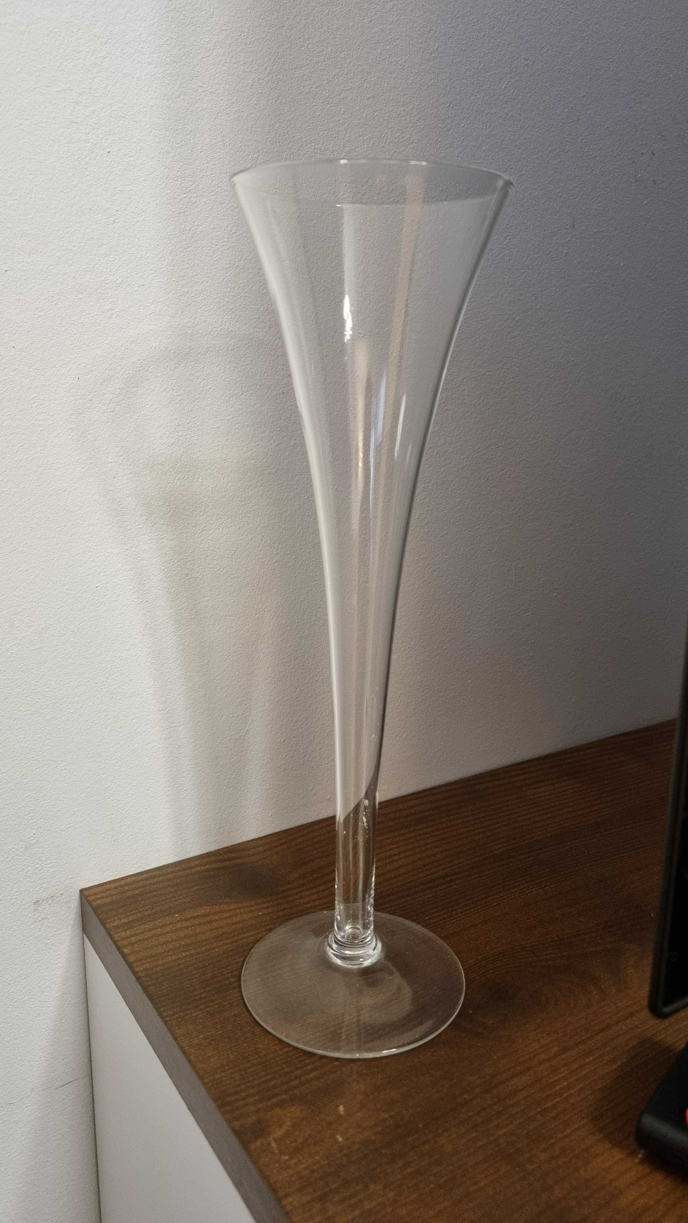 Kieliszki do szampana,  wzór Czechy,  lata 70, stan idealny, 11-sztuk.