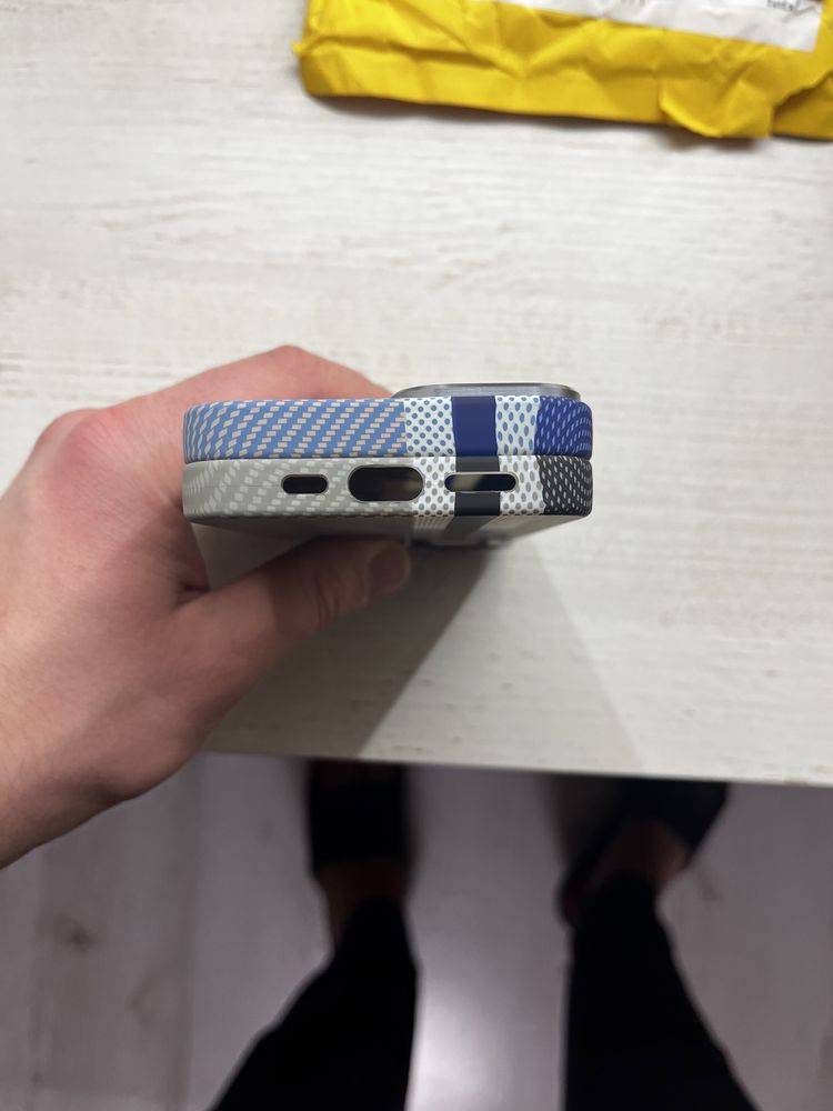 Чохол для iPhone 13