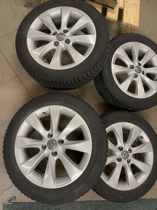 Komplet koła alufelgi Opel Corsa Nokian zimowe 195 55 R16