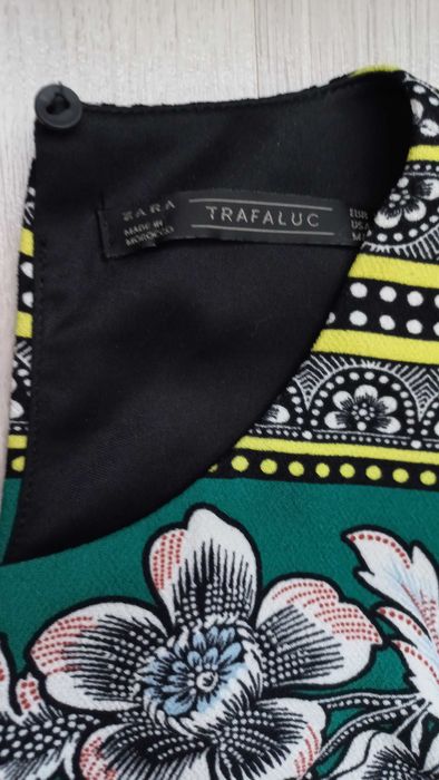 Летнее платье фирмы trafaluc zara