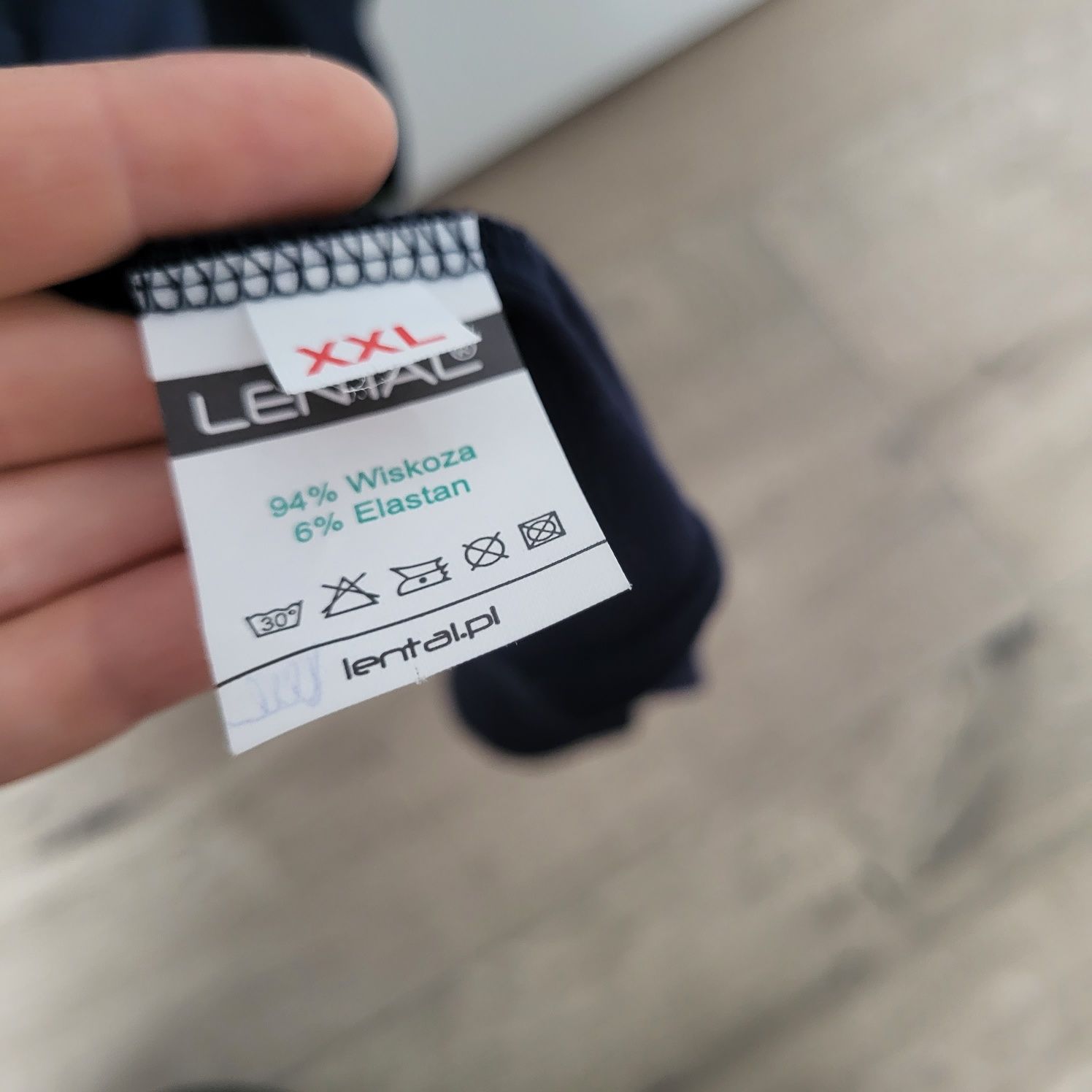 Narzutka kardigan LENTAL, piękny granatowy kolor, wiskoza, nowa 155 zl