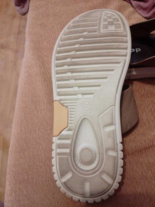 Шльопанці чоловічі, світло-коричневого коліру