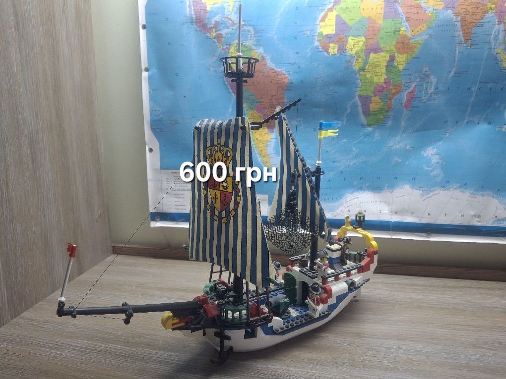 Продам свої набори Lego