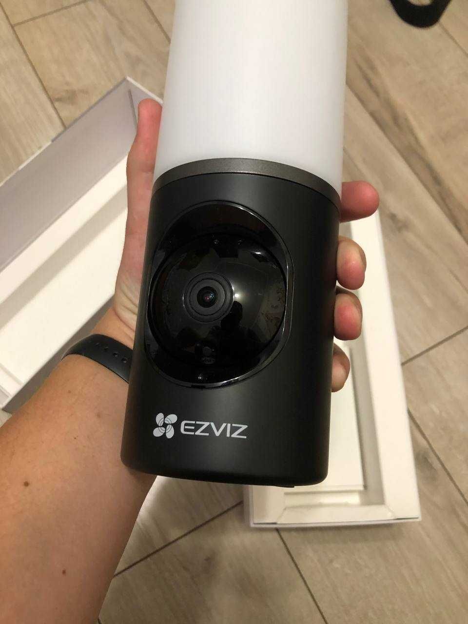 Камера ezviz lc3 розумна настінна, відеоспостереження з прожекторами